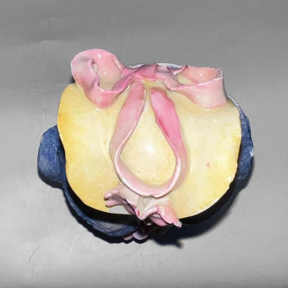 Victorian "Lady Roses" Mini Bust - Picture 7 of 8